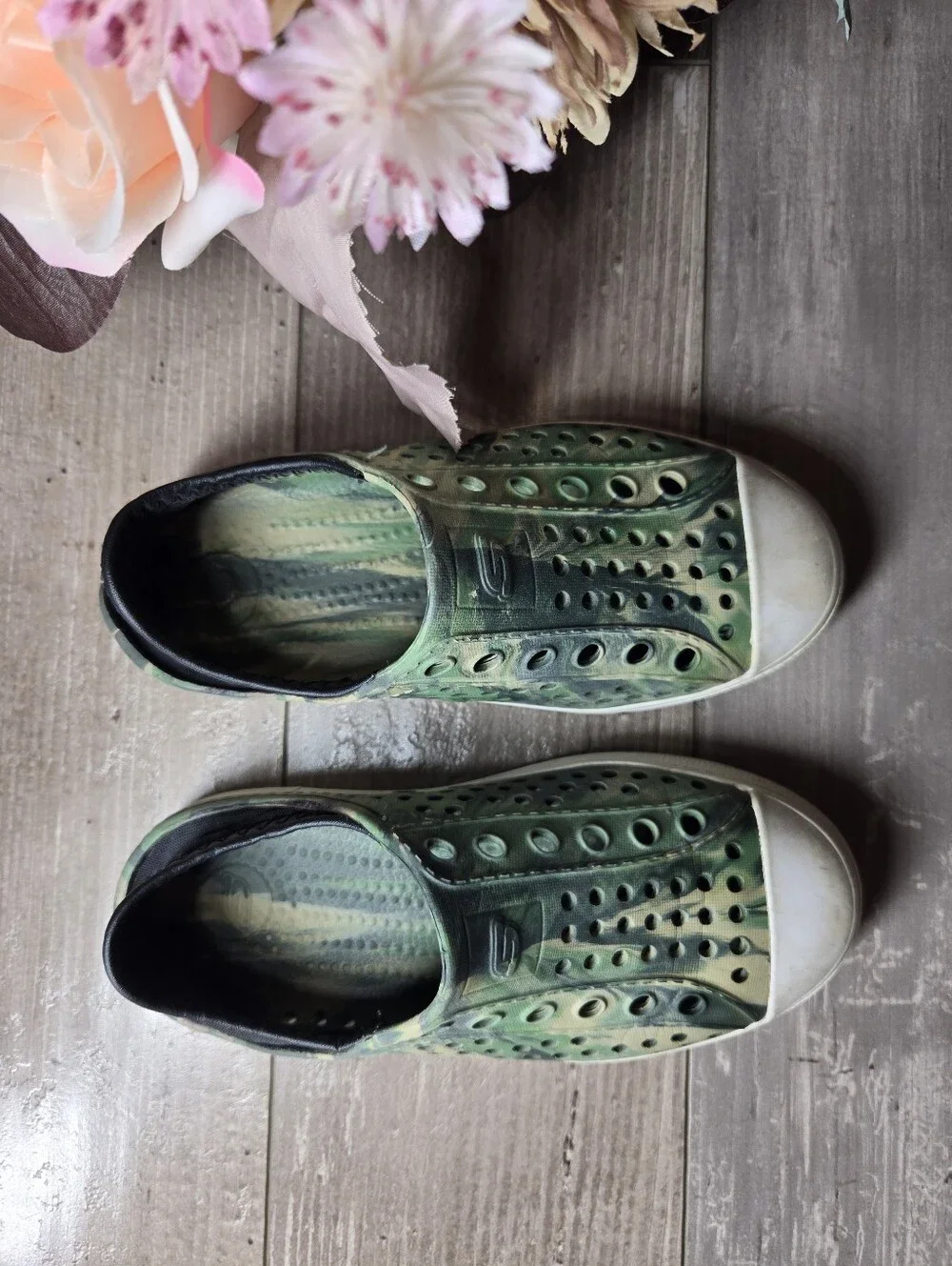 Skechers Boys Size 12 Green Camo Slip‑On Sneakers